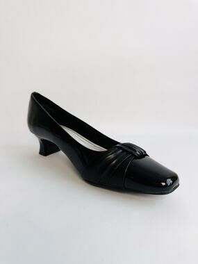 Easy Street Waive Pumps Women’s 8M Black Patent Dress Heels New
